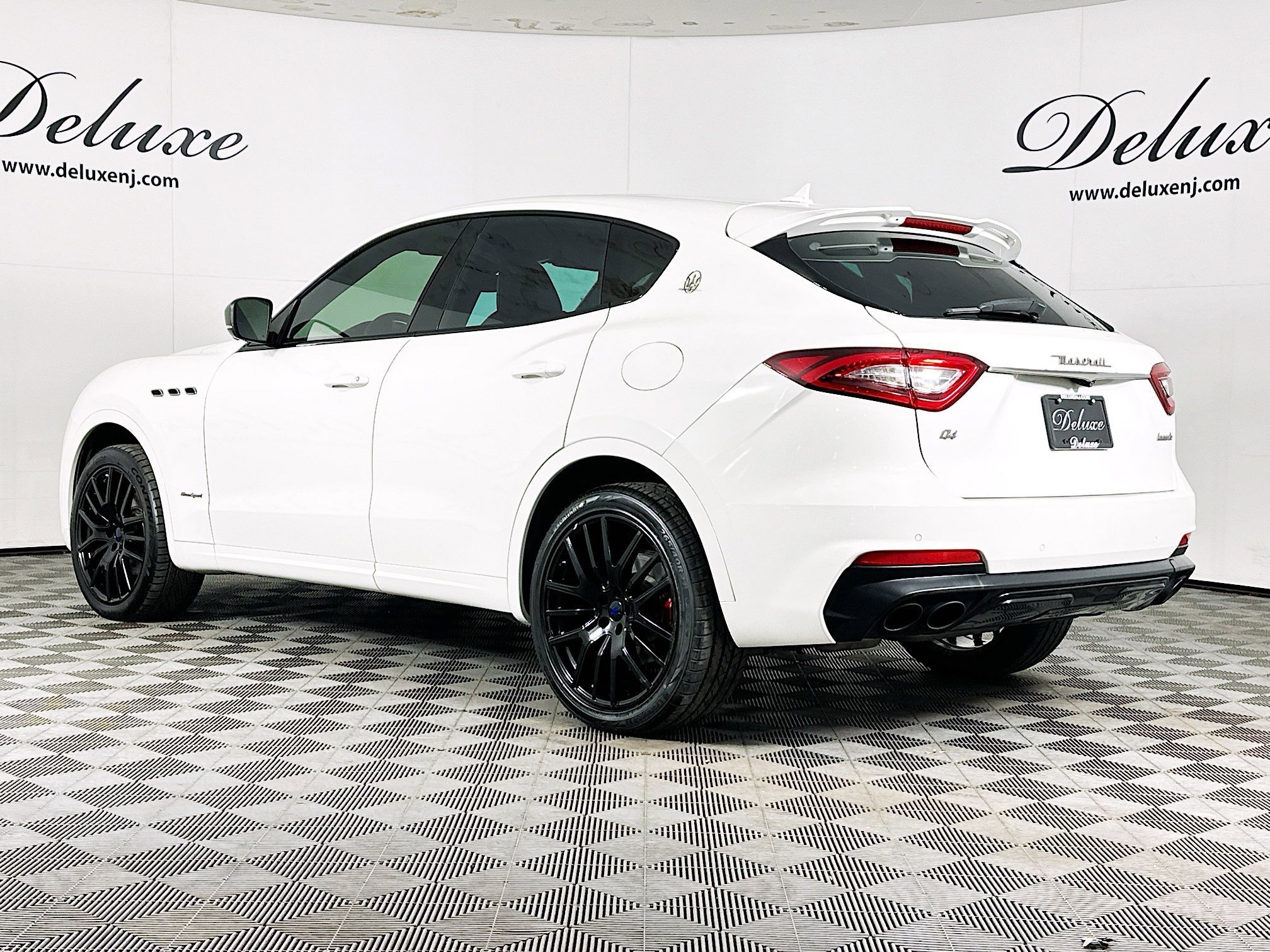 Used 2019 Maserati Levante GranSport AWD/4WD image 4