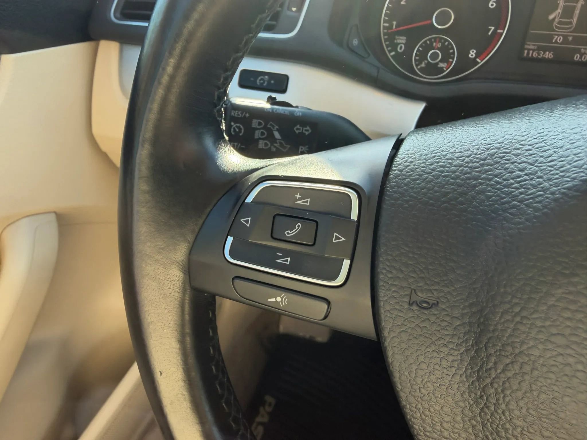 Used 2012 Volkswagen Passat 2.5 SE FWD image 18