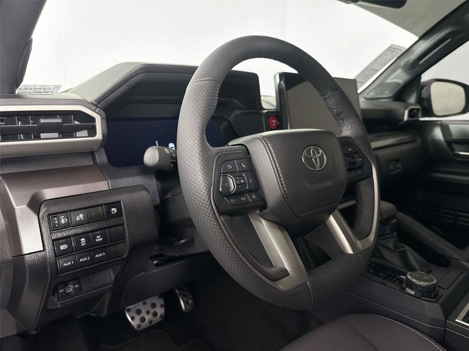 Certified 2025 Toyota Tacoma TRD Sport w/ TRD Sport Upgrade Package image 4