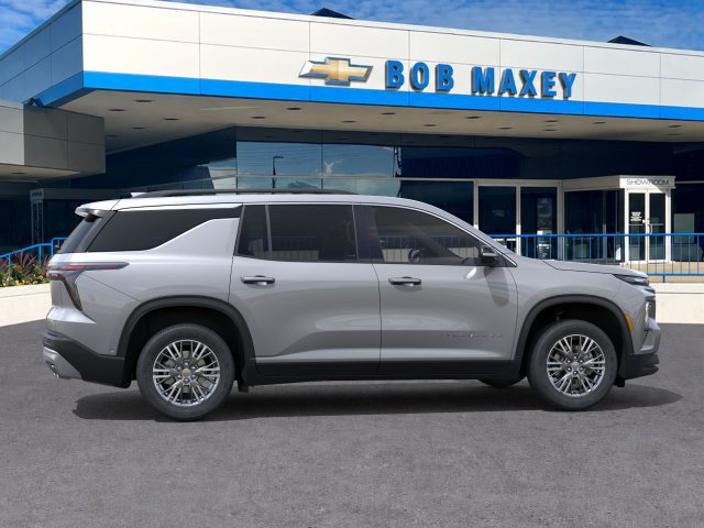 New 2027 Chevrolet Traverse LT FWD image 5