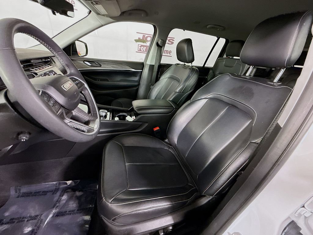 Used 2023 Jeep Grand Cherokee L Limited w/ Luxury Tech Group II AWD/4WD image 25