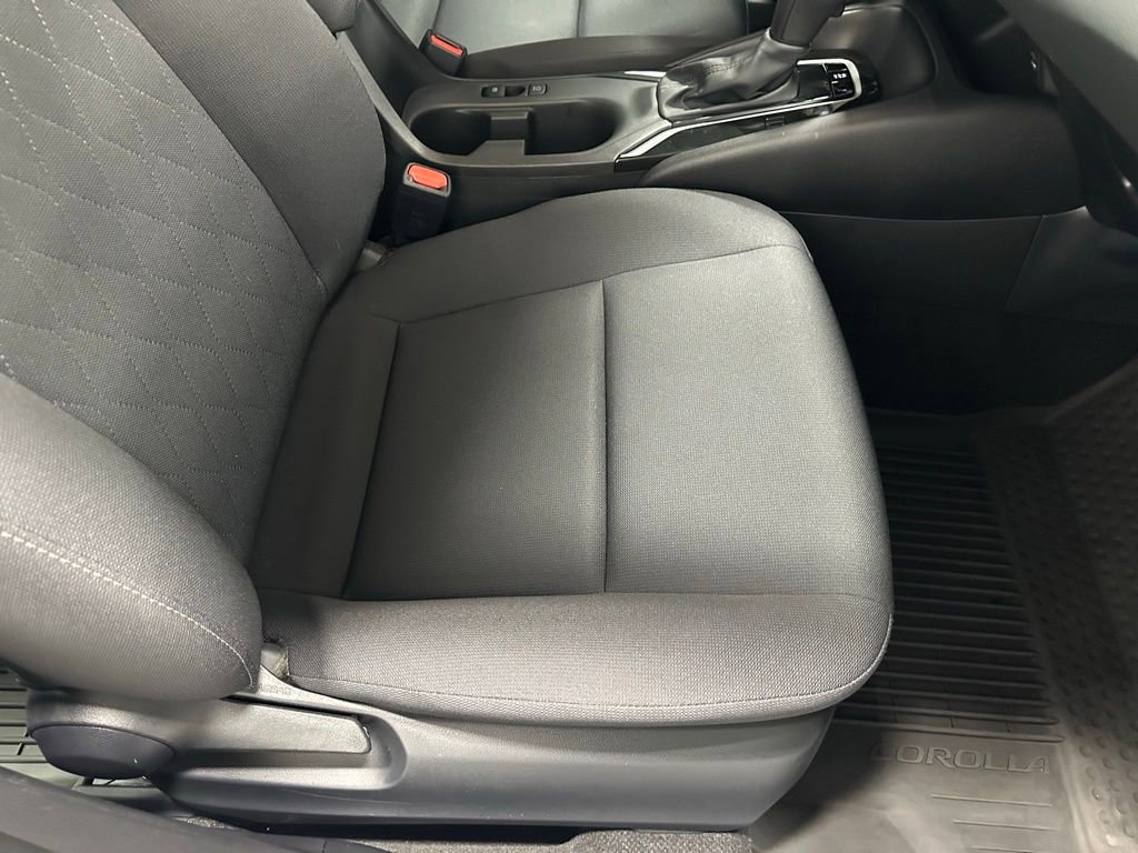 Used 2025 Toyota Corolla LE FWD image 56