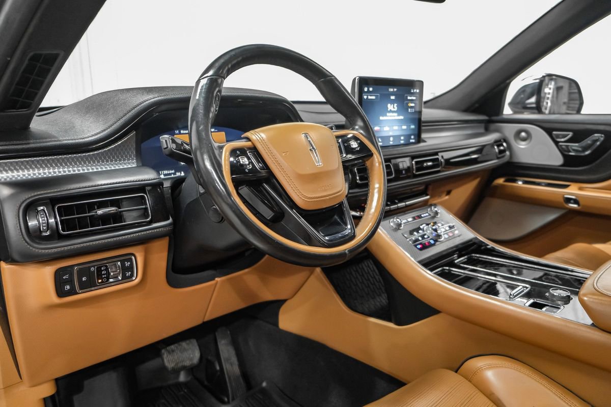 Used 2020 Lincoln Aviator Black Label Grand Touring w/ Class IV Trailer Tow Package image 14