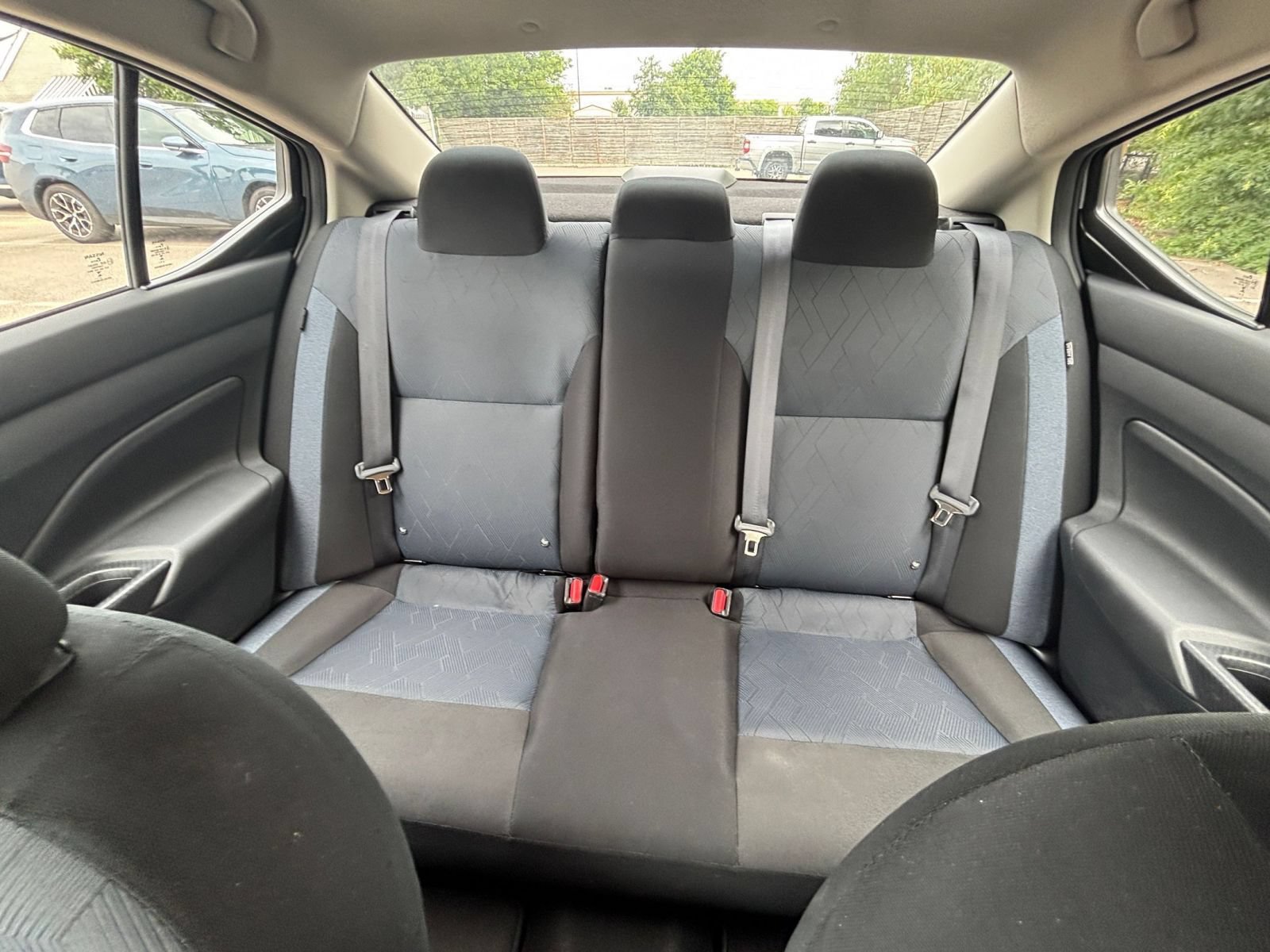 Used 2025 Nissan Versa SV FWD image 37