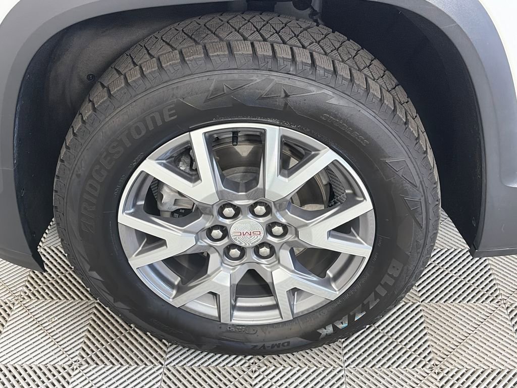 Used 2021 GMC Acadia SLT w/ Technology Package AWD/4WD image 8