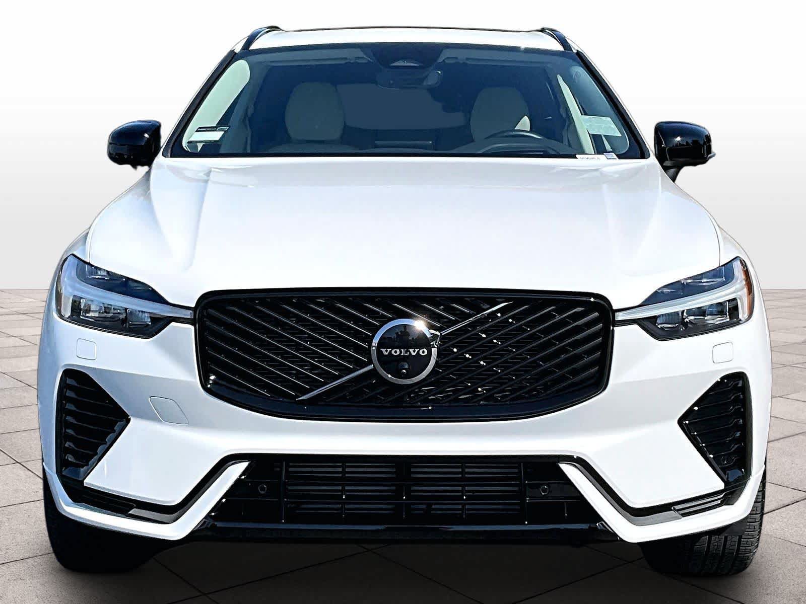 Used 2026 Volvo XC60 T8 Ultra w/ Protection Package Premier AWD/4WD image 3