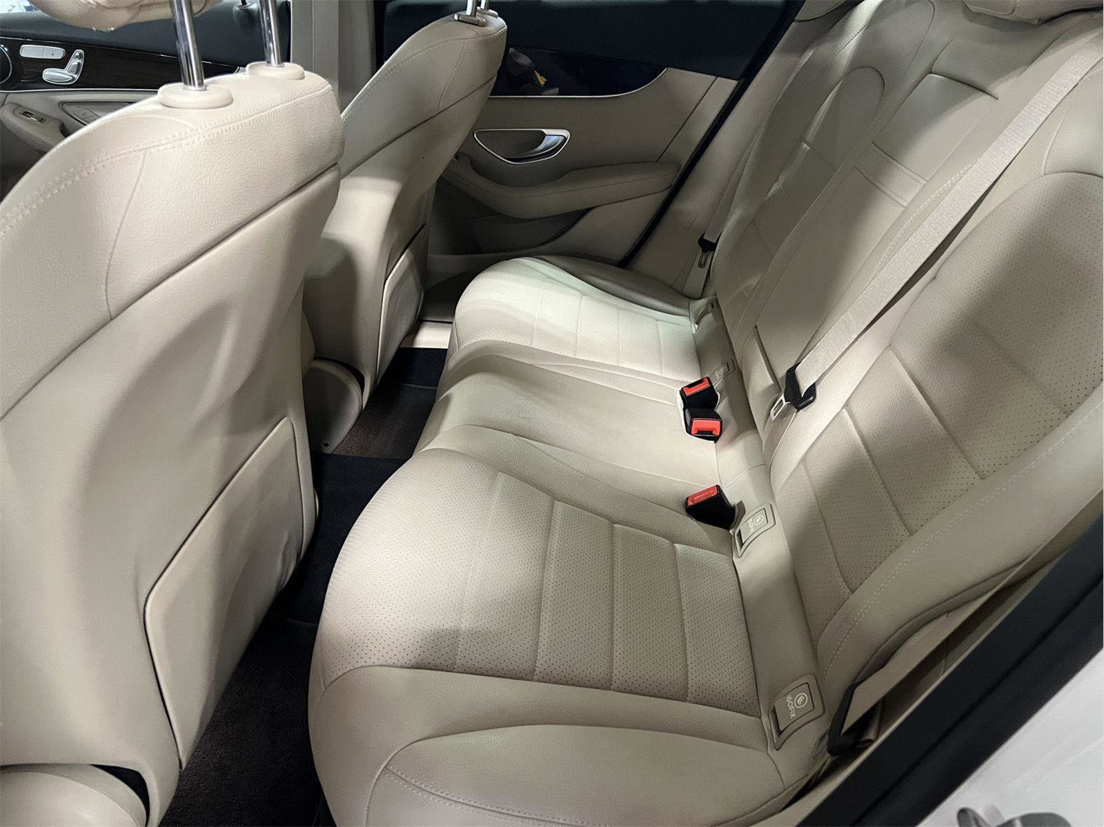 Used 2021 Mercedes-Benz GLC 300 image 12