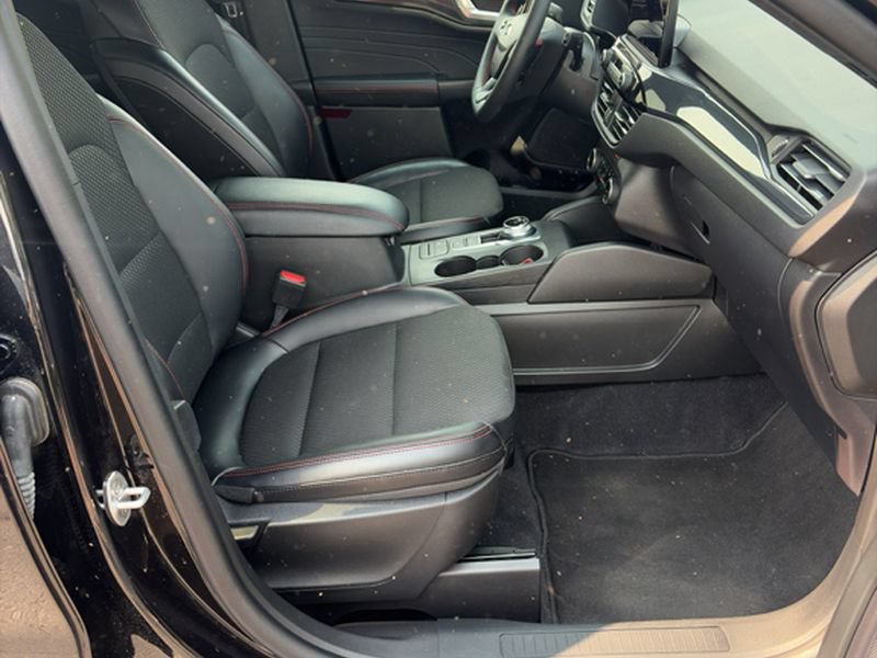 Certified 2026 Ford Escape ST-Line AWD/4WD image 14