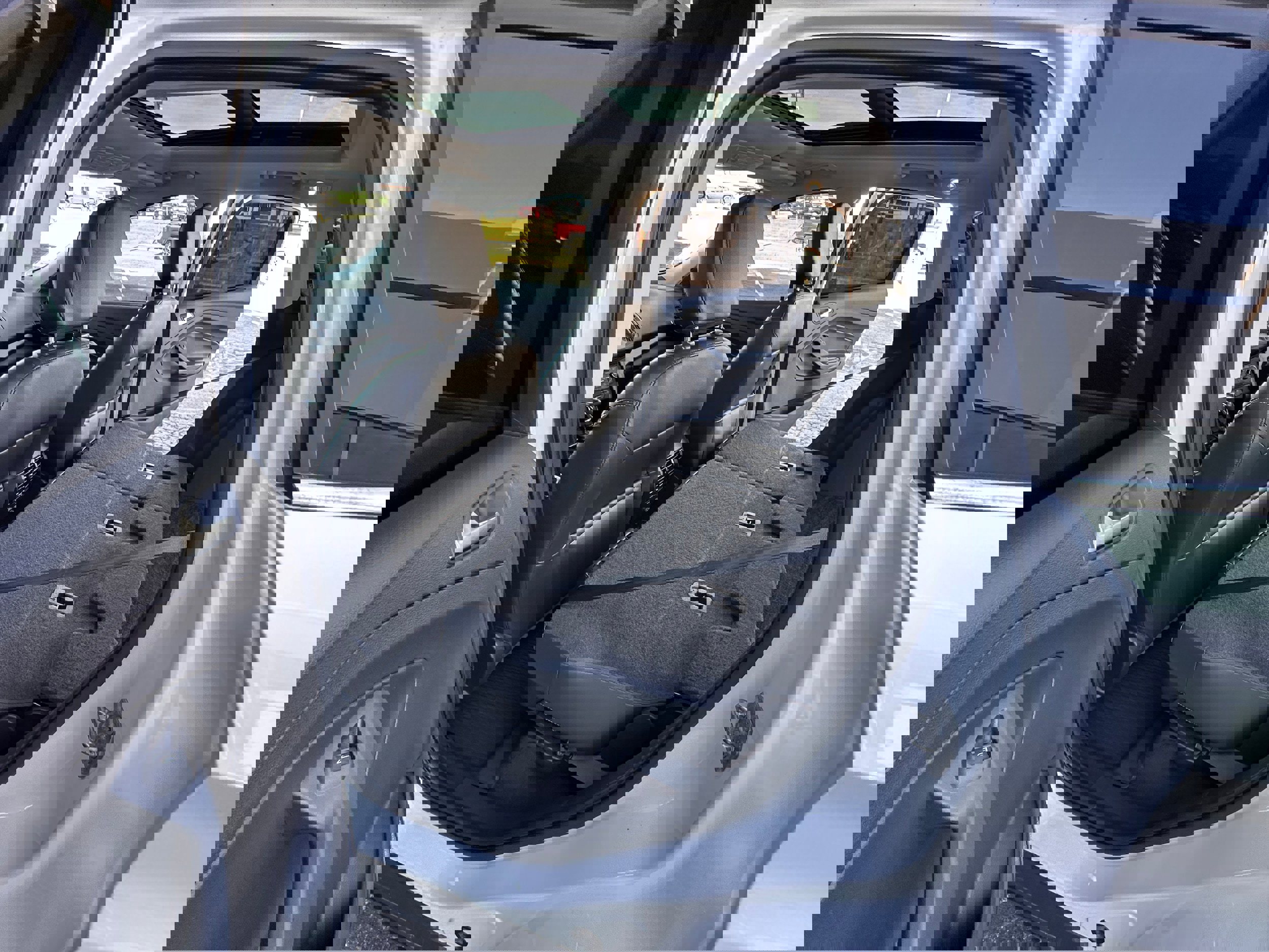 Used 2018 Ford Escape SEL image 9