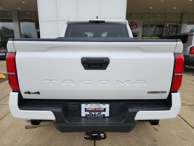 Used 2024 Toyota Tacoma TRD Off-Road image 11