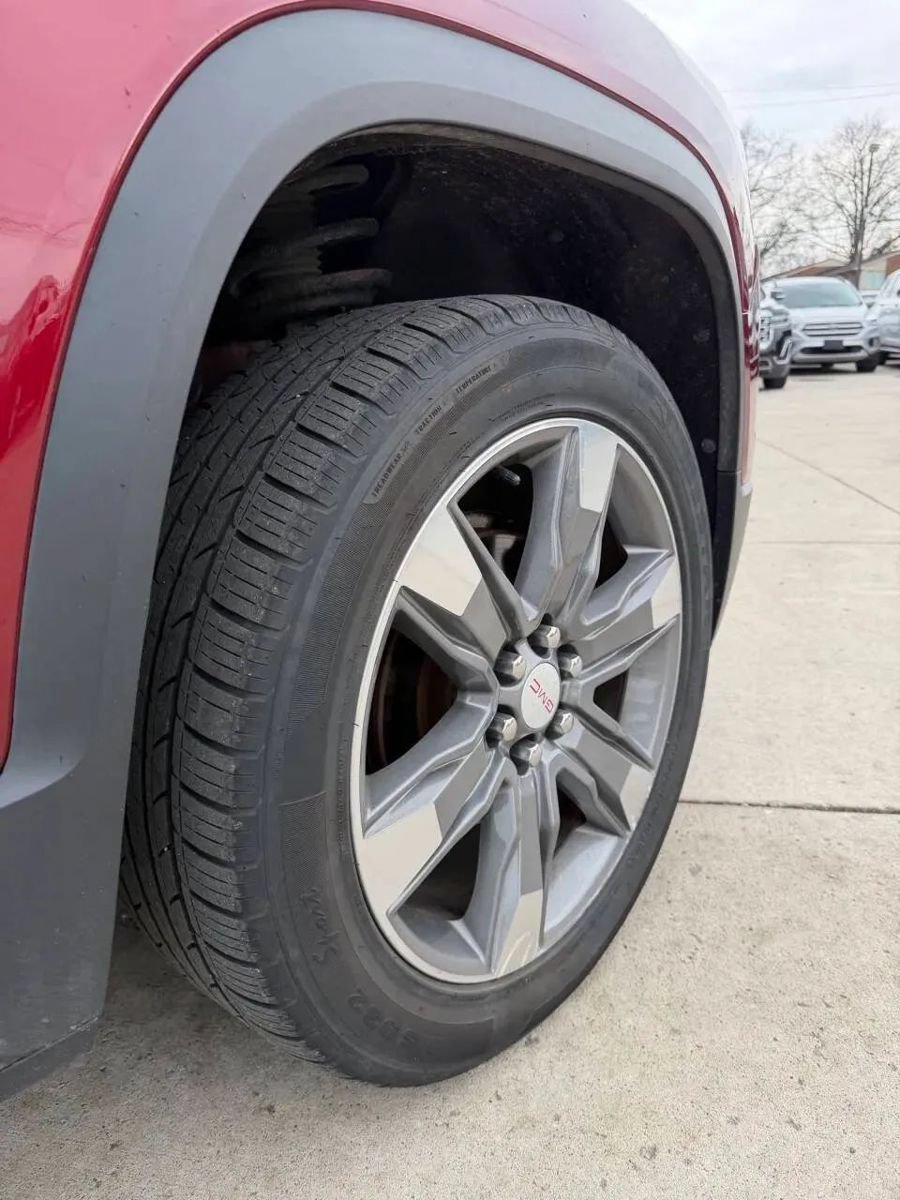 Used 2018 GMC Acadia SLT w/ LPO, Black Accent Package AWD/4WD image 9