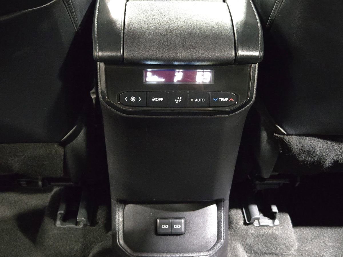 Used 2023 Toyota Highlander XSE image 45