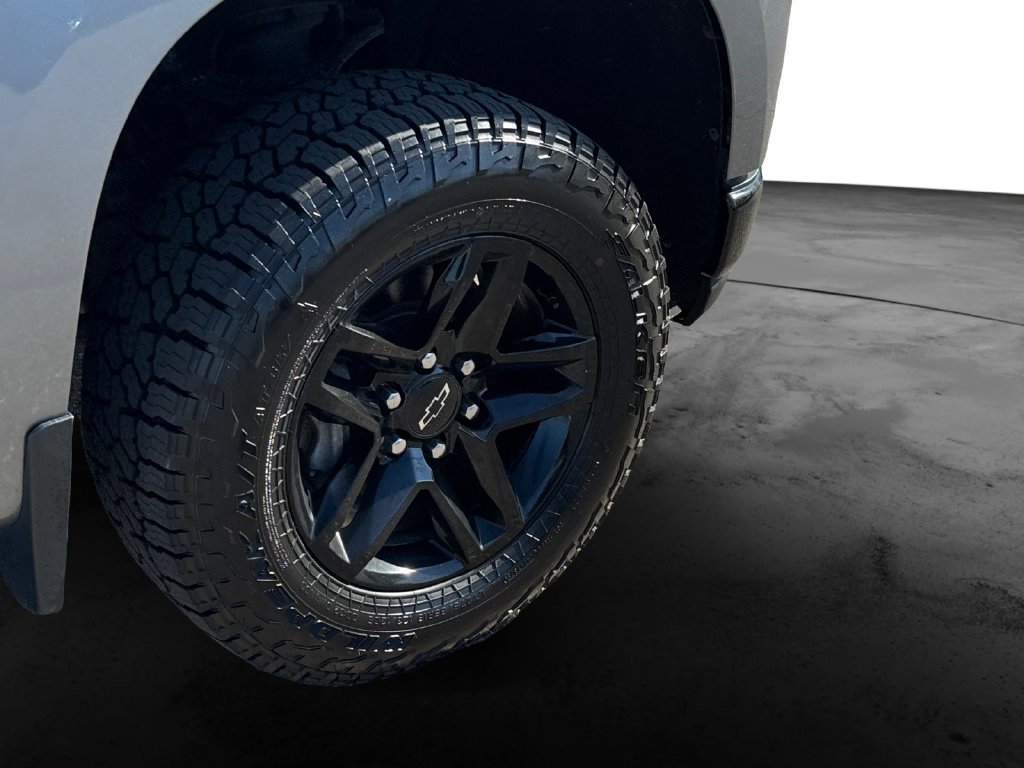 Used 2019 Chevrolet Silverado 1500 LT Trail Boss AWD/4WD image 11