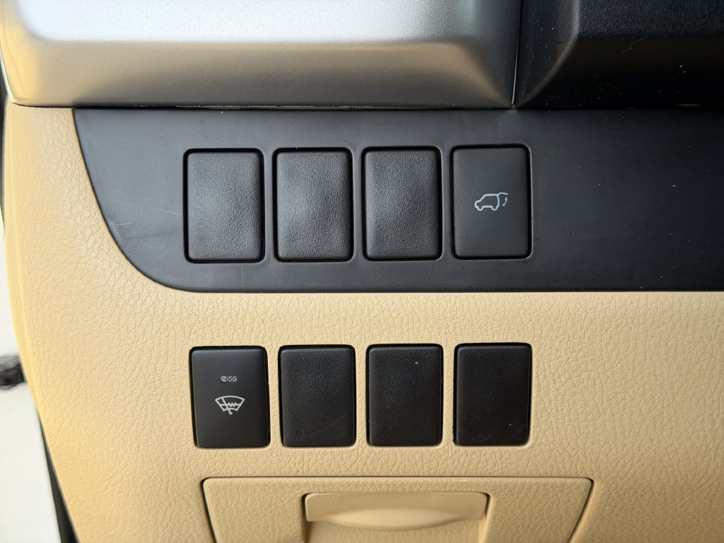 Used 2016 Toyota Highlander XLE AWD/4WD image 39