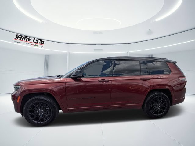 Used 2023 Jeep Grand Cherokee L Summit w/ Advanced Protech Group IV AWD/4WD image 6