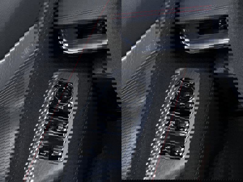 New 2025 Chevrolet Corvette E-Ray image 22