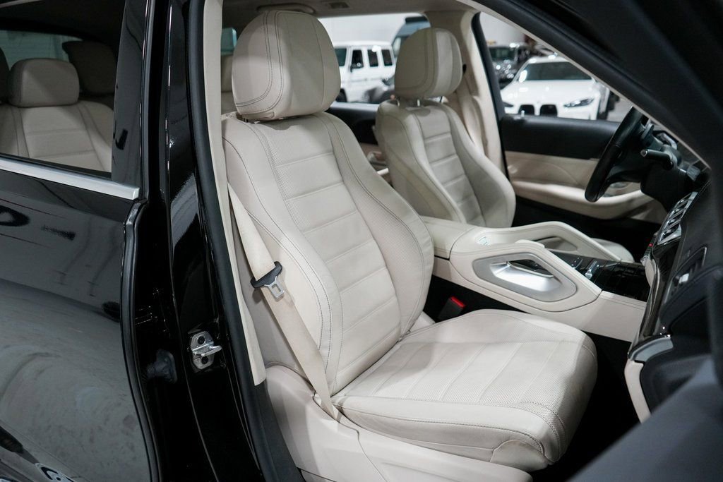 Used 2021 Mercedes-Benz GLS 580 4MATIC image 21