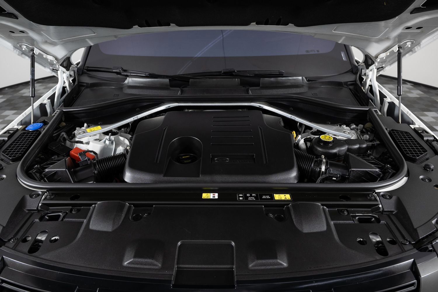 Used 2022 Land Rover Range Rover SE image 42