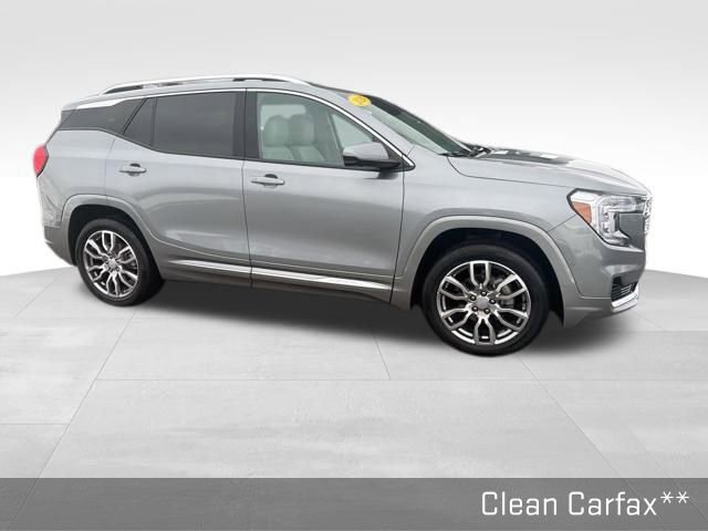 Used 2024 GMC Terrain Denali w/ Denali Premium Package image 19