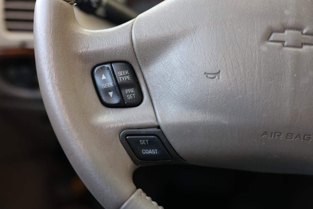 Used 2005 Chevrolet Impala LS w/ Preferred Equipment Group image 24