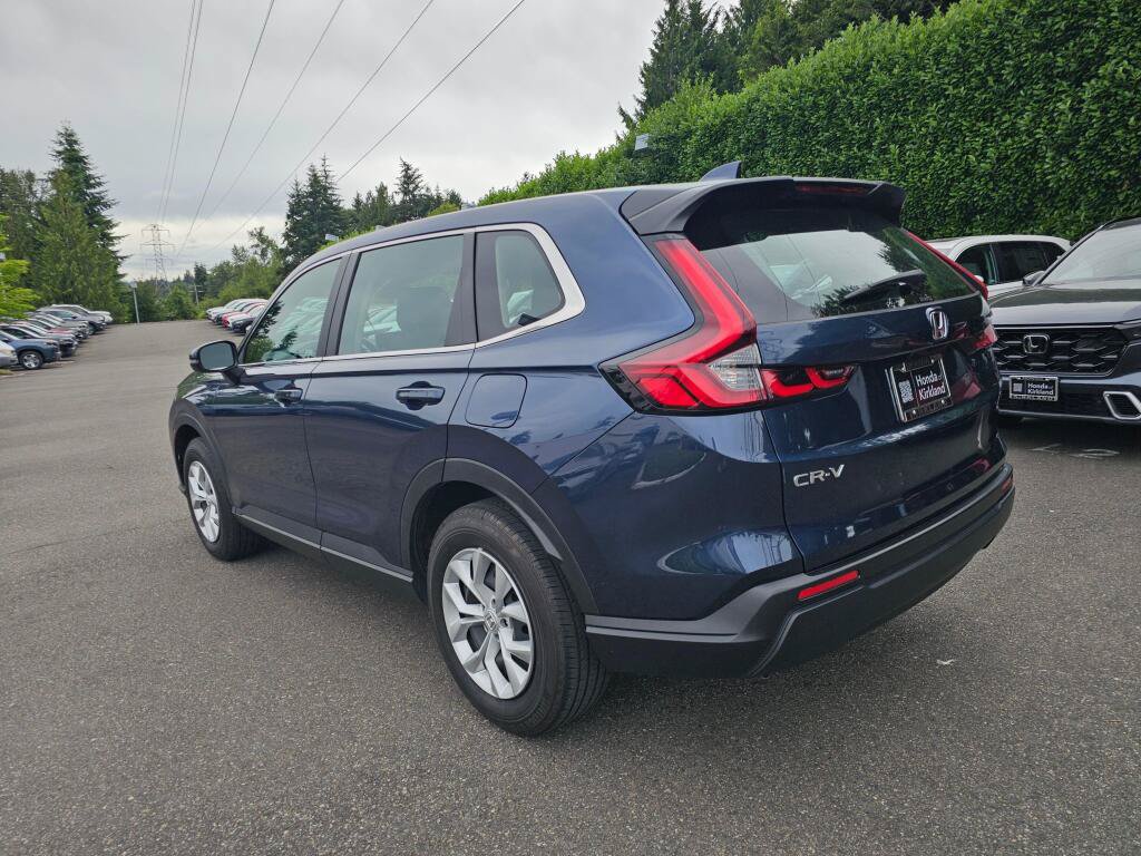 Used 2023 Honda CR-V LX image 5