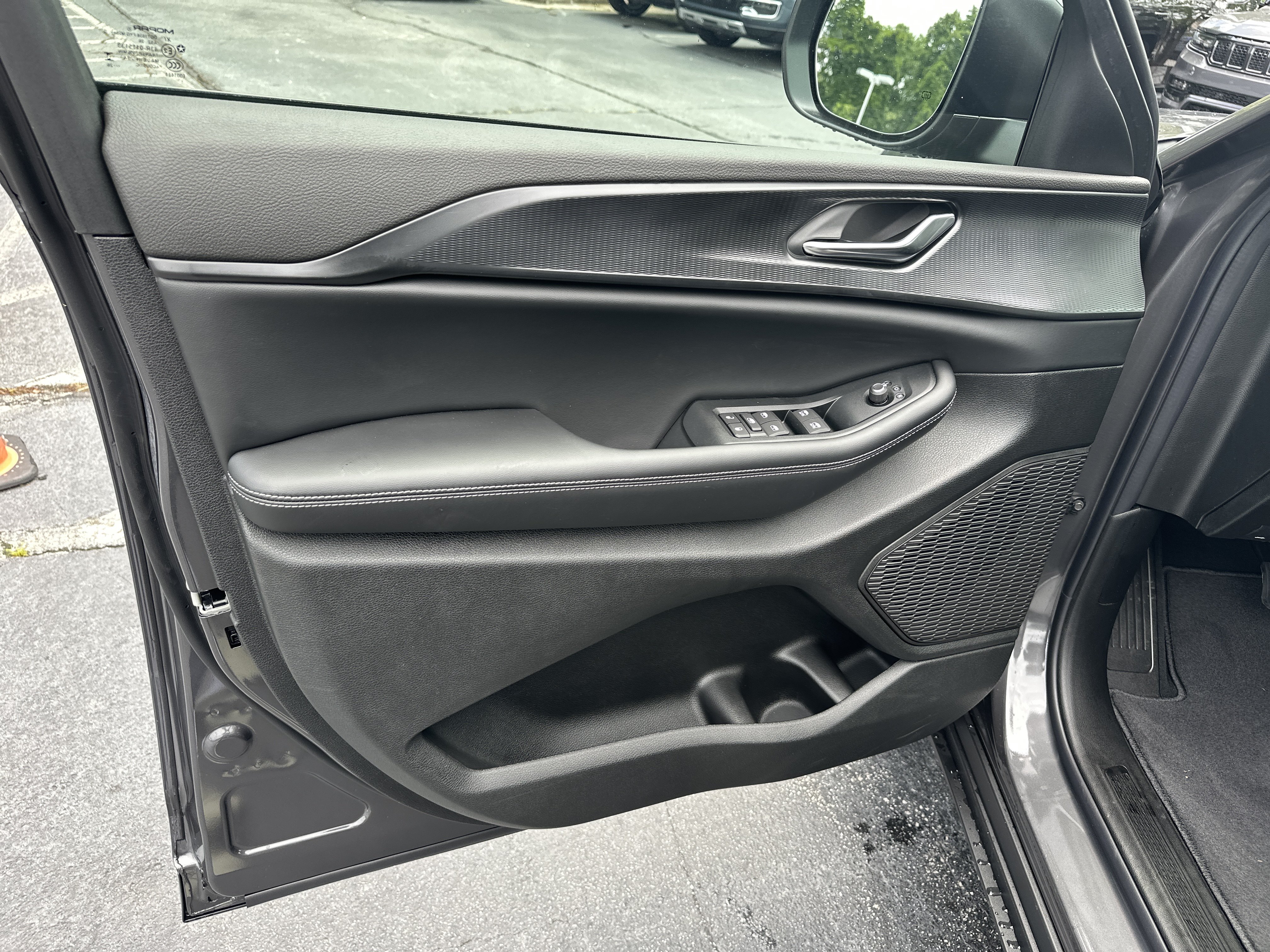 New 2026 Jeep Grand Cherokee Laredo X RWD image 12