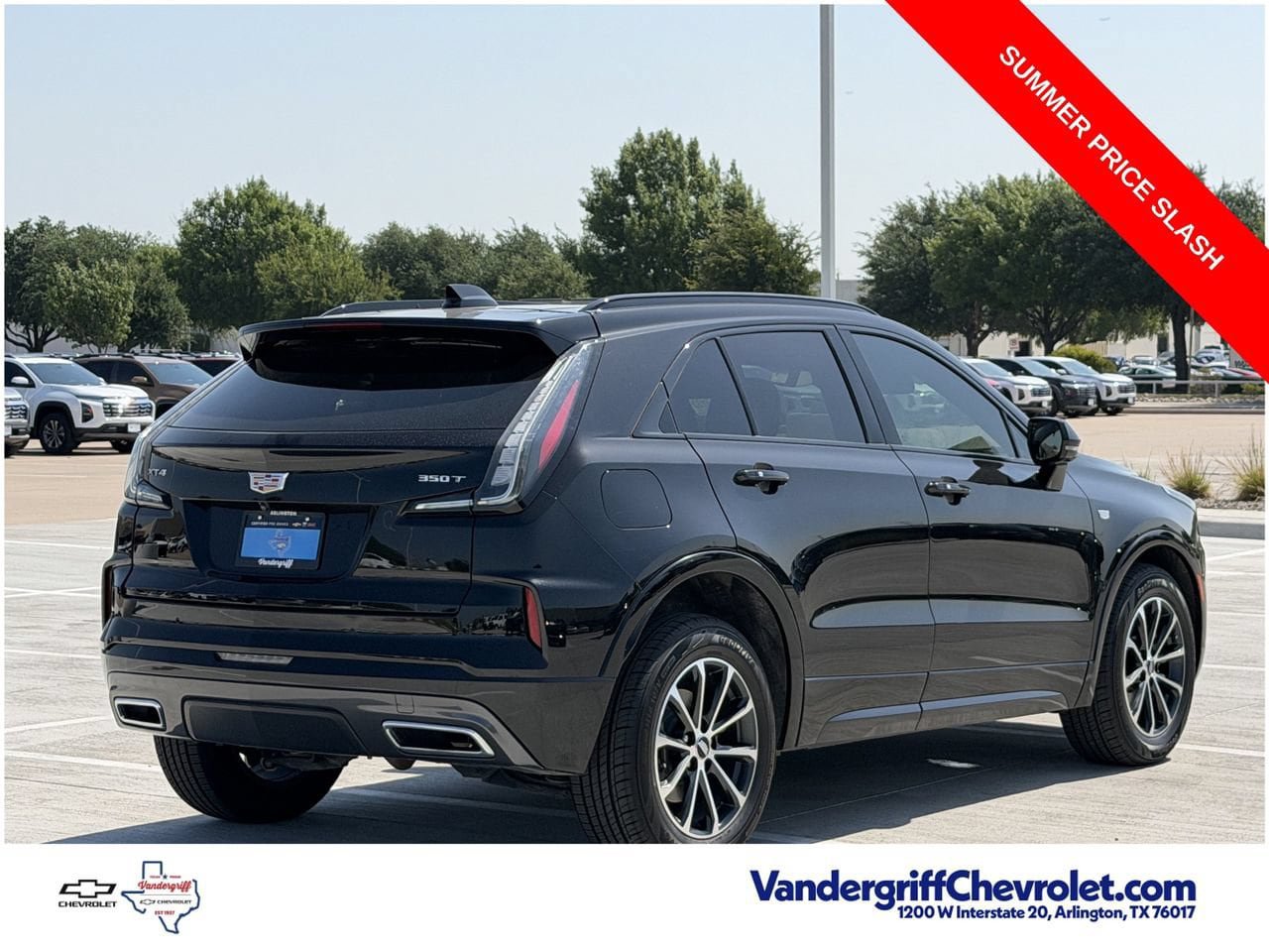 Used 2025 Cadillac XT4 Sport FWD image 4