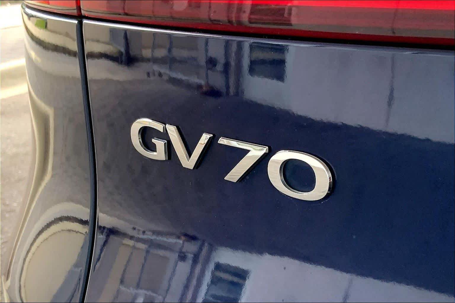Used 2025 Genesis GV70 2.5T AWD/4WD image 10