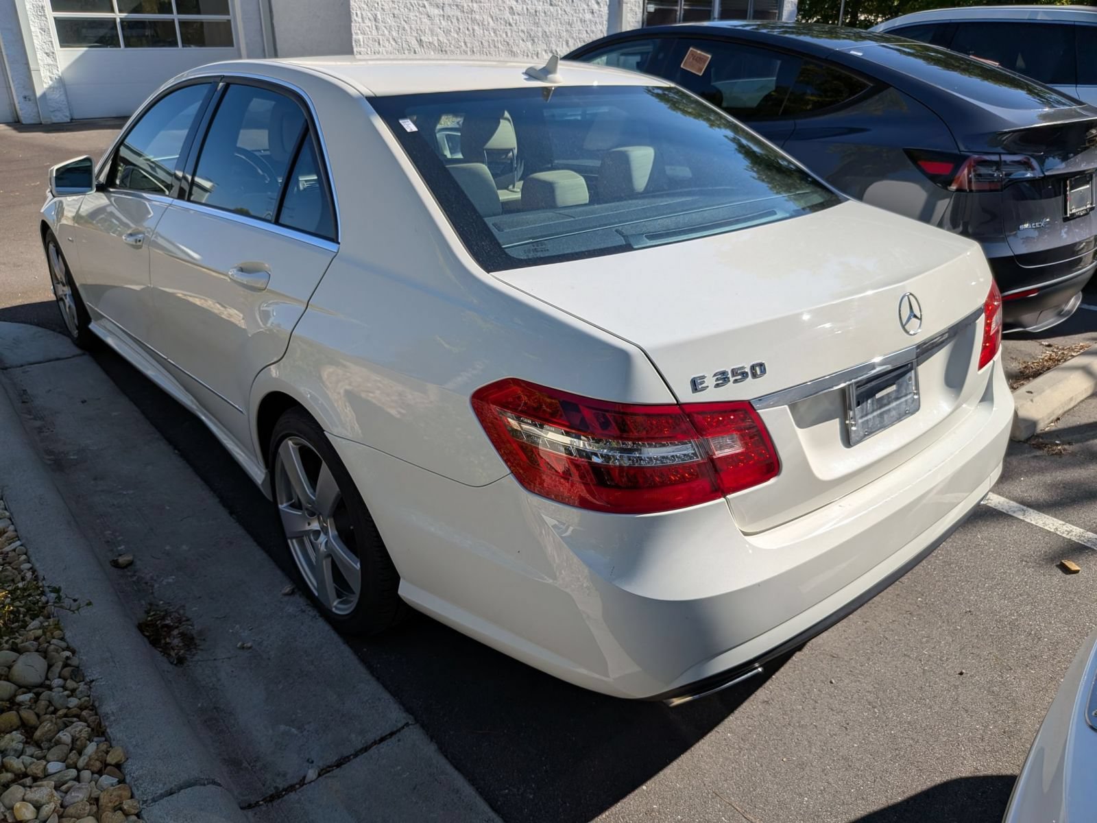 Used 2012 Mercedes-Benz E 350 Sedan image 4