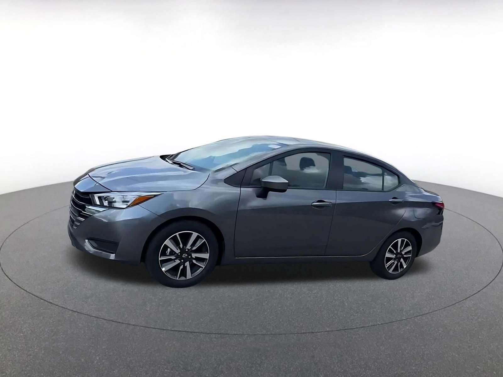 Used 2025 Nissan Versa SV image 8