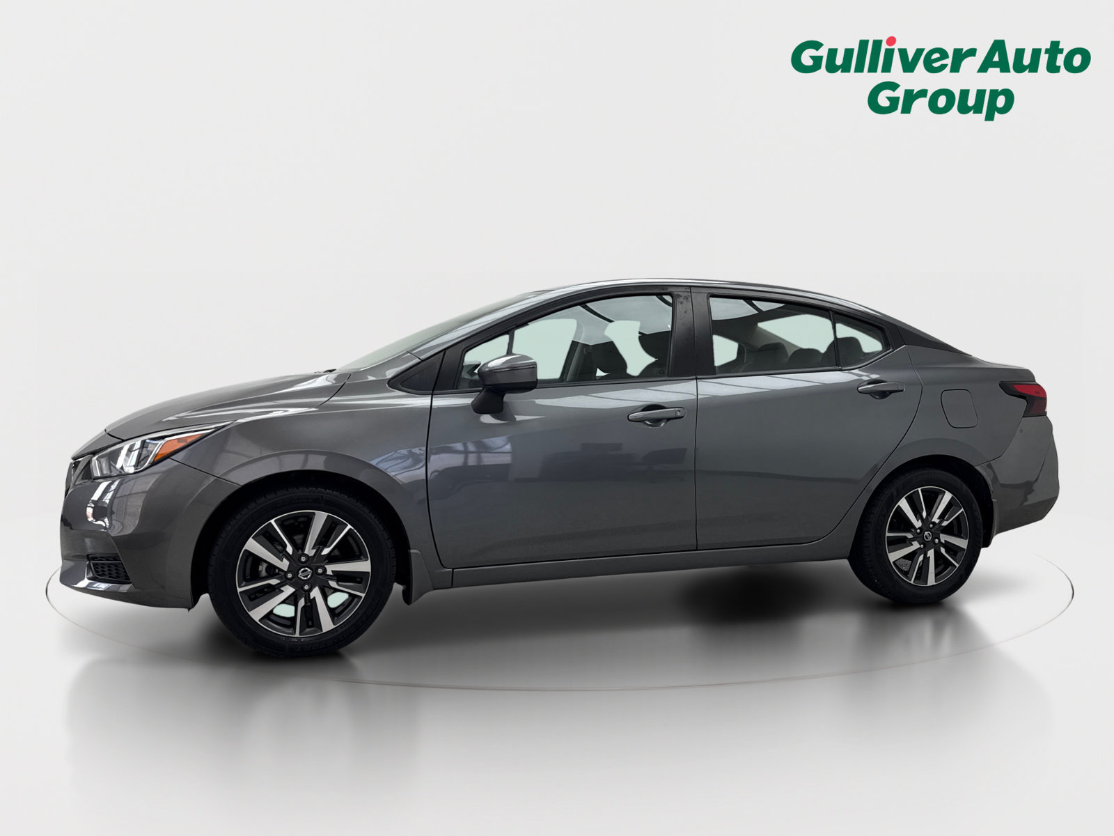 Used 2021 Nissan Versa SV FWD image 2