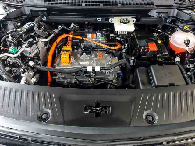 Certified 2024 Chevrolet Equinox EV RS FWD image 33