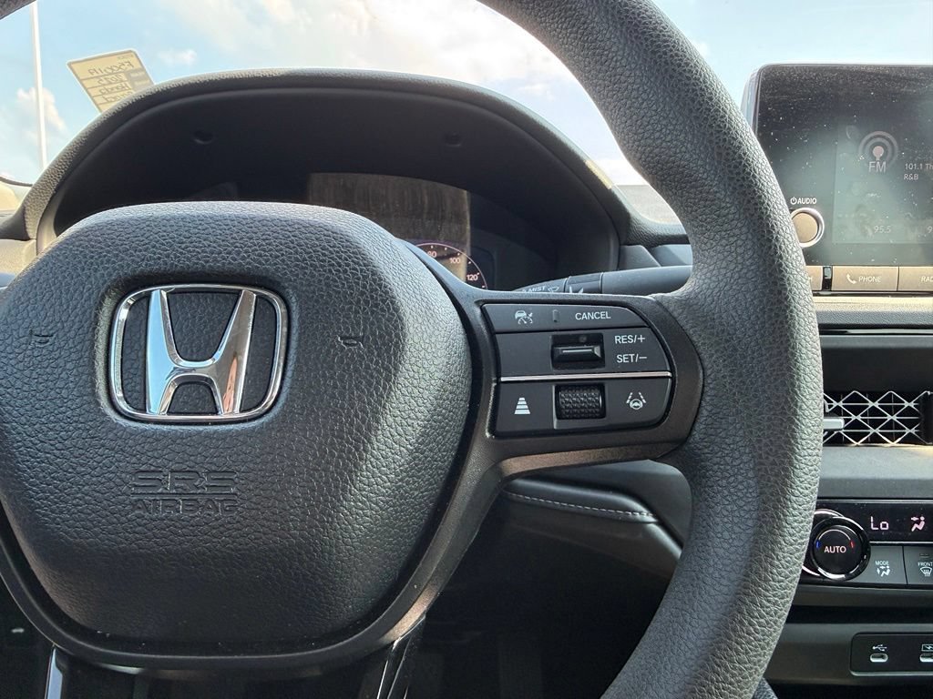 Used 2025 Honda Accord SE image 13