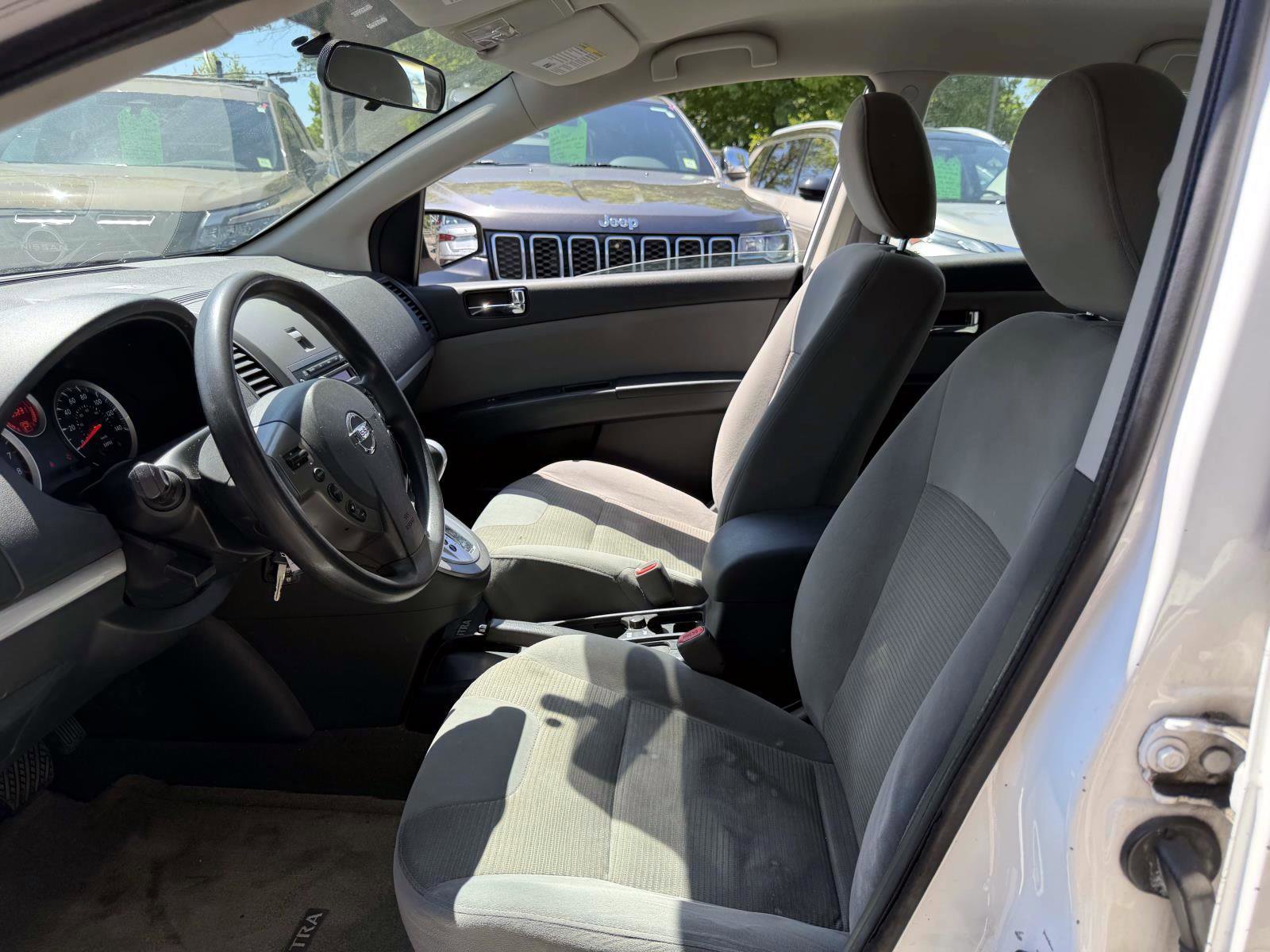 Used 2012 Nissan Sentra 2.0 SR FWD image 17