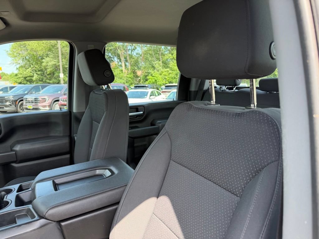 Used 2022 GMC Sierra 3500 Pro AWD/4WD image 14