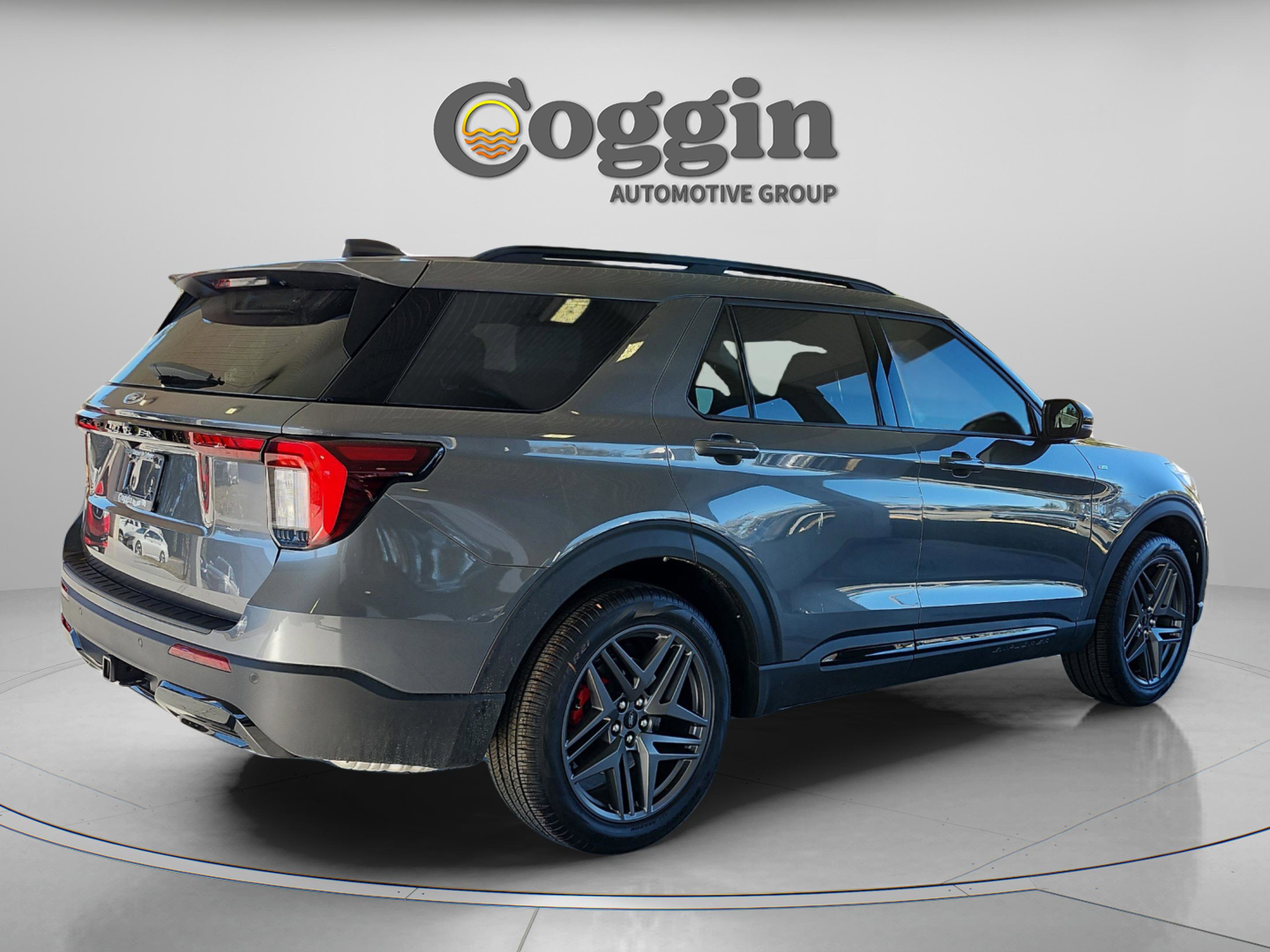 New 2026 Ford Explorer ST-Line w/ ST-Line Street Pack image 6