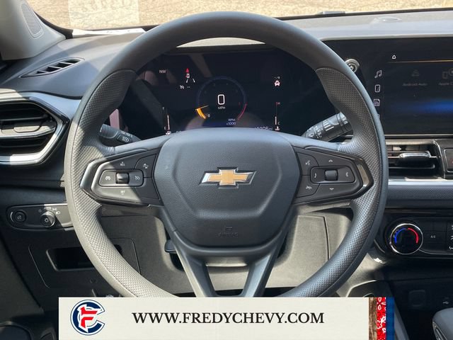 Used 2025 Chevrolet TrailBlazer LT AWD/4WD image 16