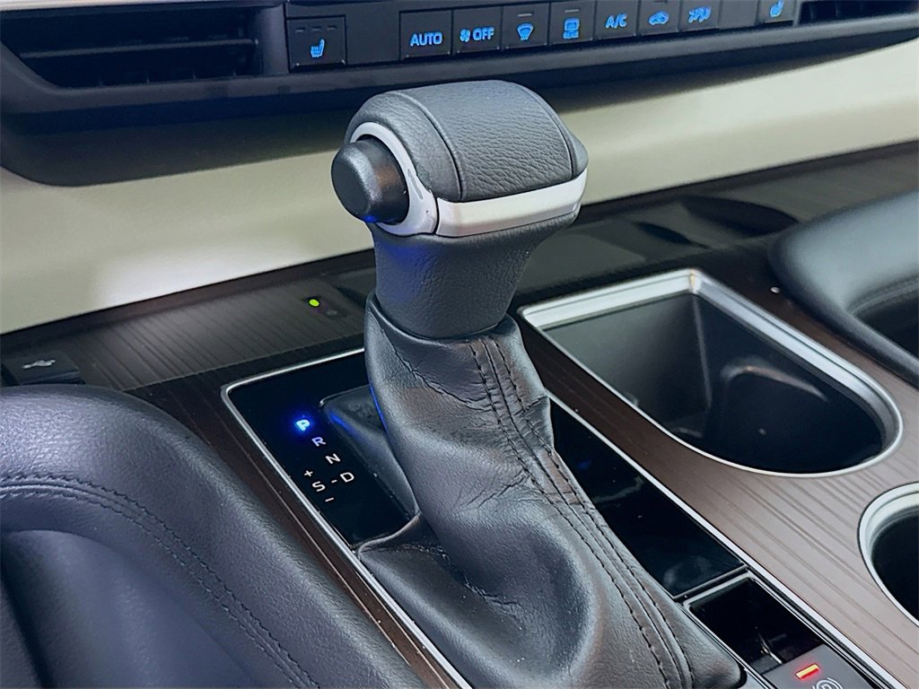Certified 2023 Toyota Sienna XLE image 11