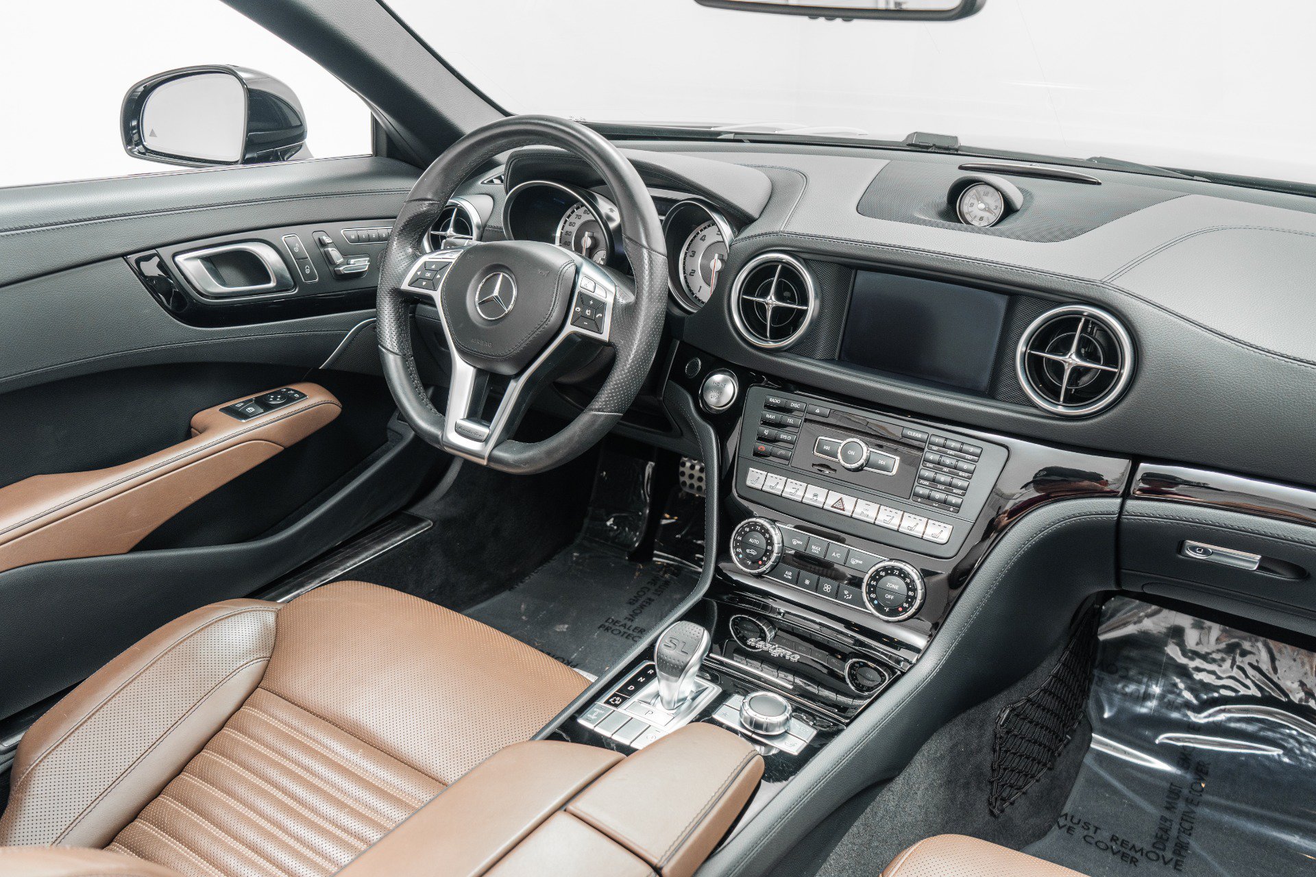 Used 2016 Mercedes-Benz SL 550 image 27