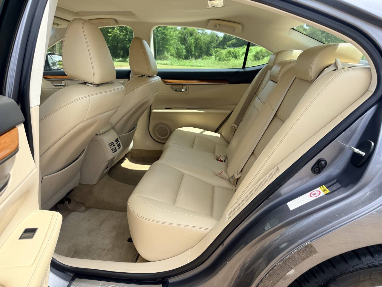 Used 2013 Lexus ES 300h w/ Premium Pkg FWD image 14