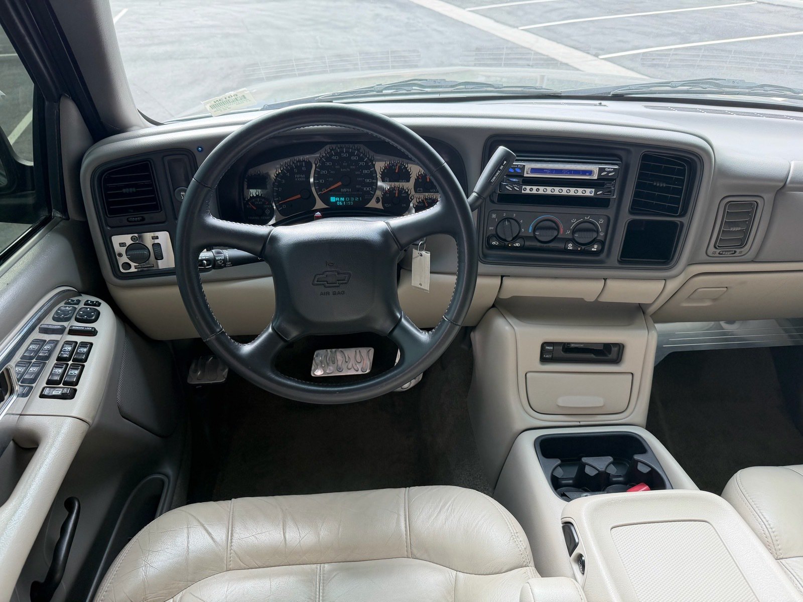 Used 2002 Chevrolet Suburban 2500 LS RWD image 11