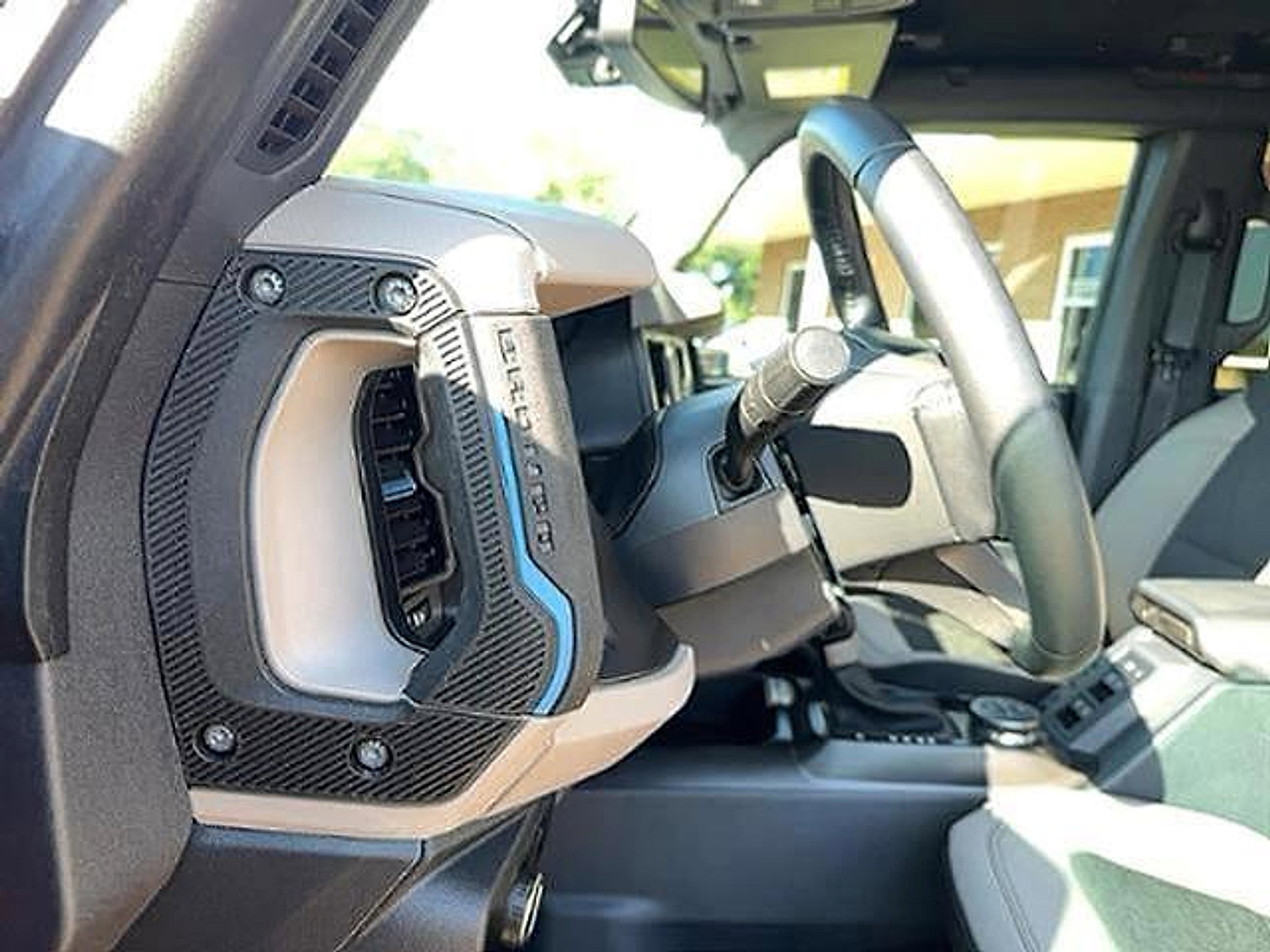 Used 2023 Ford Bronco Wildtrak image 21