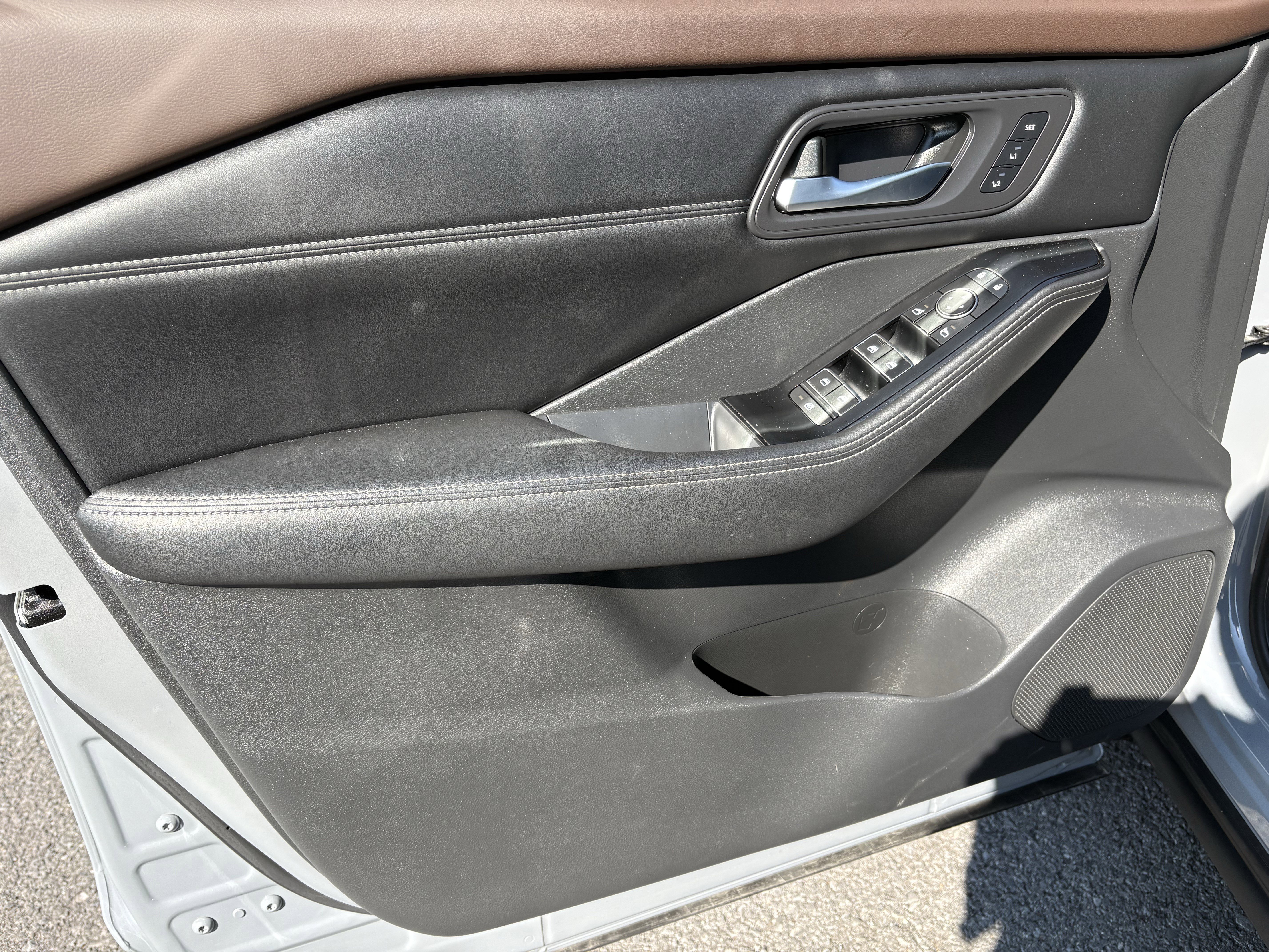 Used 2022 Nissan Rogue SL w/ SL Premium Package image 15