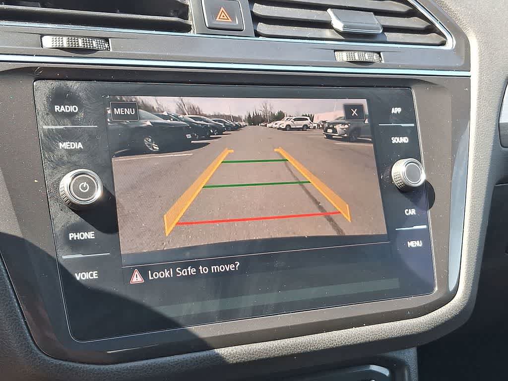 Used 2018 Volkswagen Tiguan SE w/ Panoramic Sunroof Package image 15