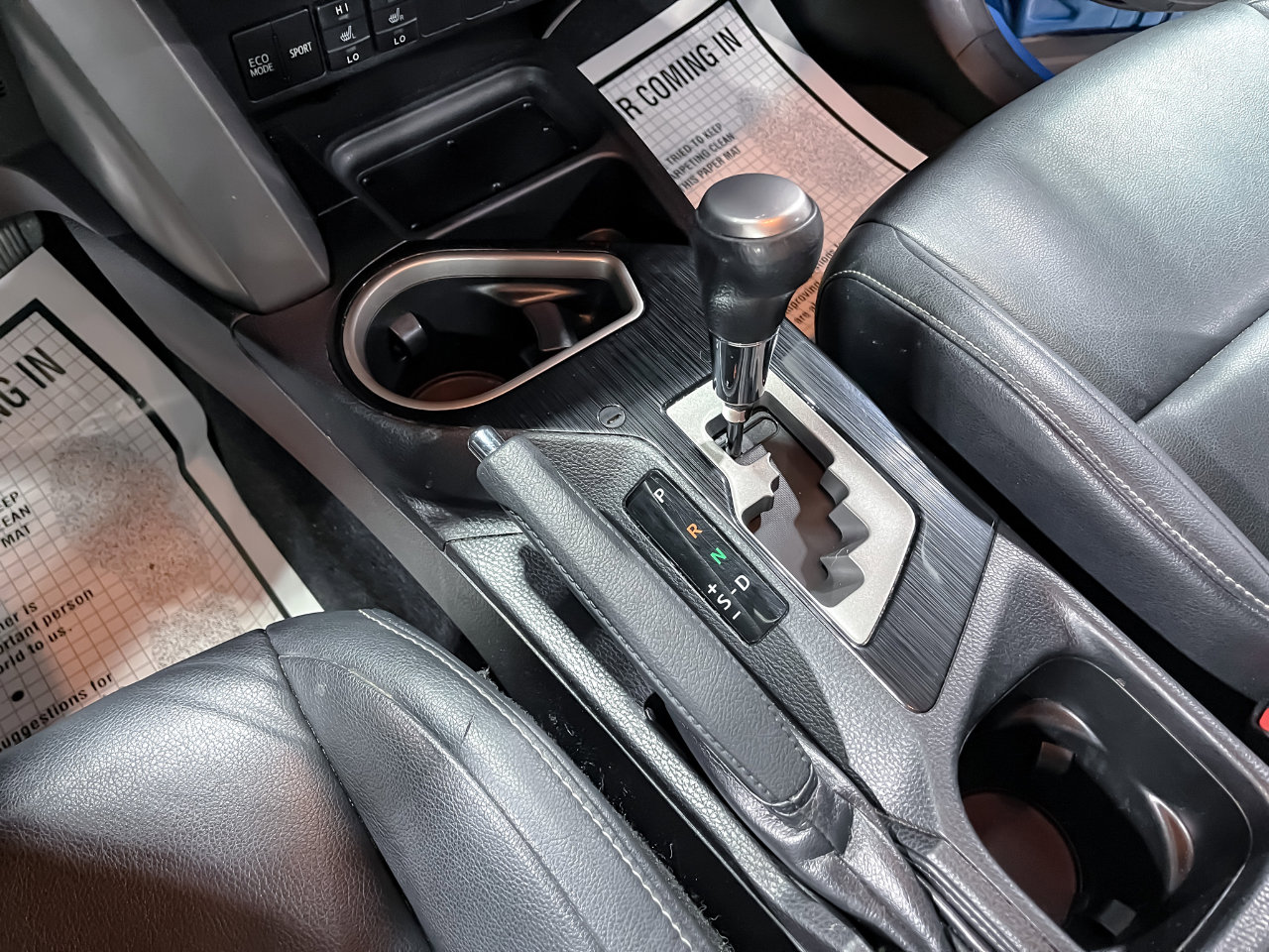 Used 2017 Toyota RAV4 Limited image 25