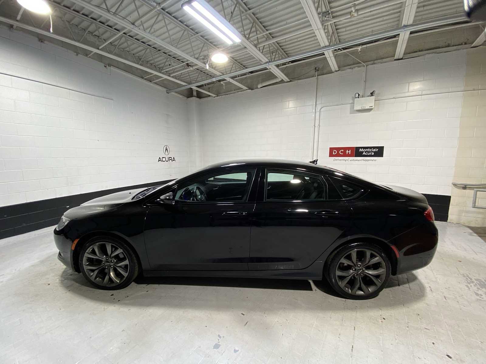 Used 2015 Chrysler 200 S w/ Navigation & Sound Group I image 3