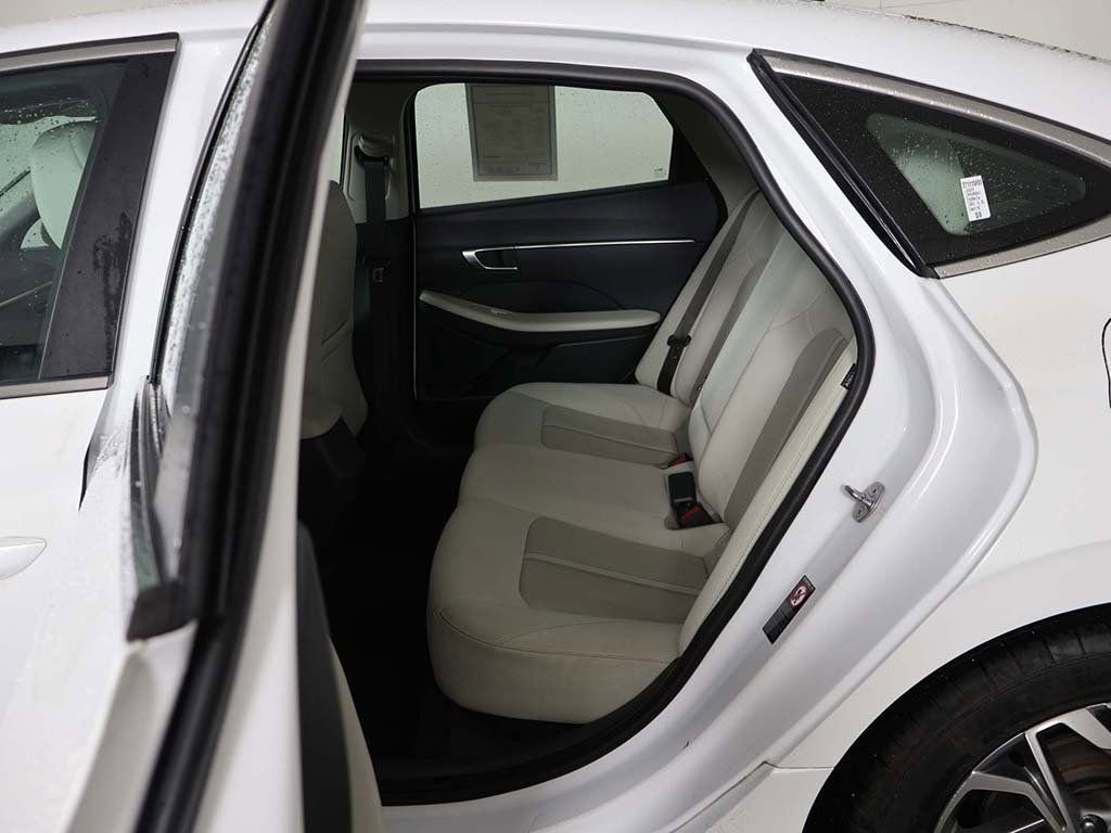 Used 2023 Hyundai Sonata SEL w/ Cargo Package image 30