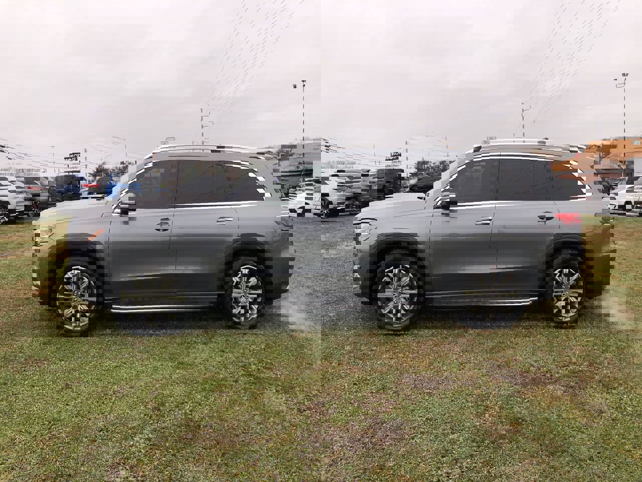 Used 2021 Mercedes-Benz GLS 450 4MATIC image 3