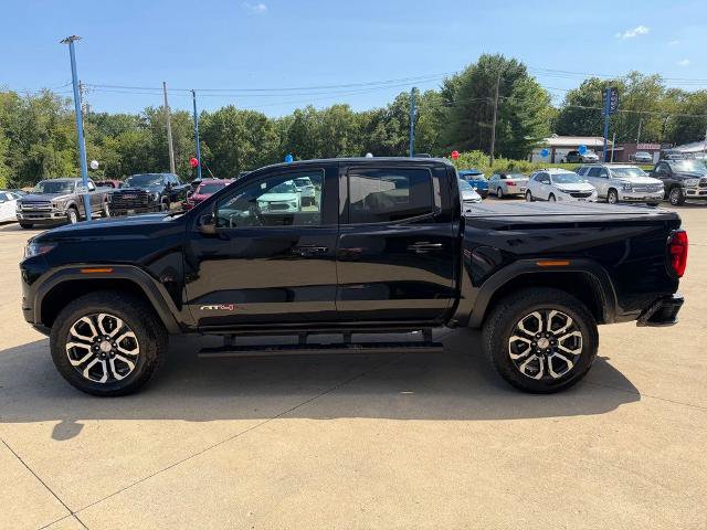 Used 2024 GMC Canyon AT4 w/ AT4 Premium Package AWD/4WD image 4