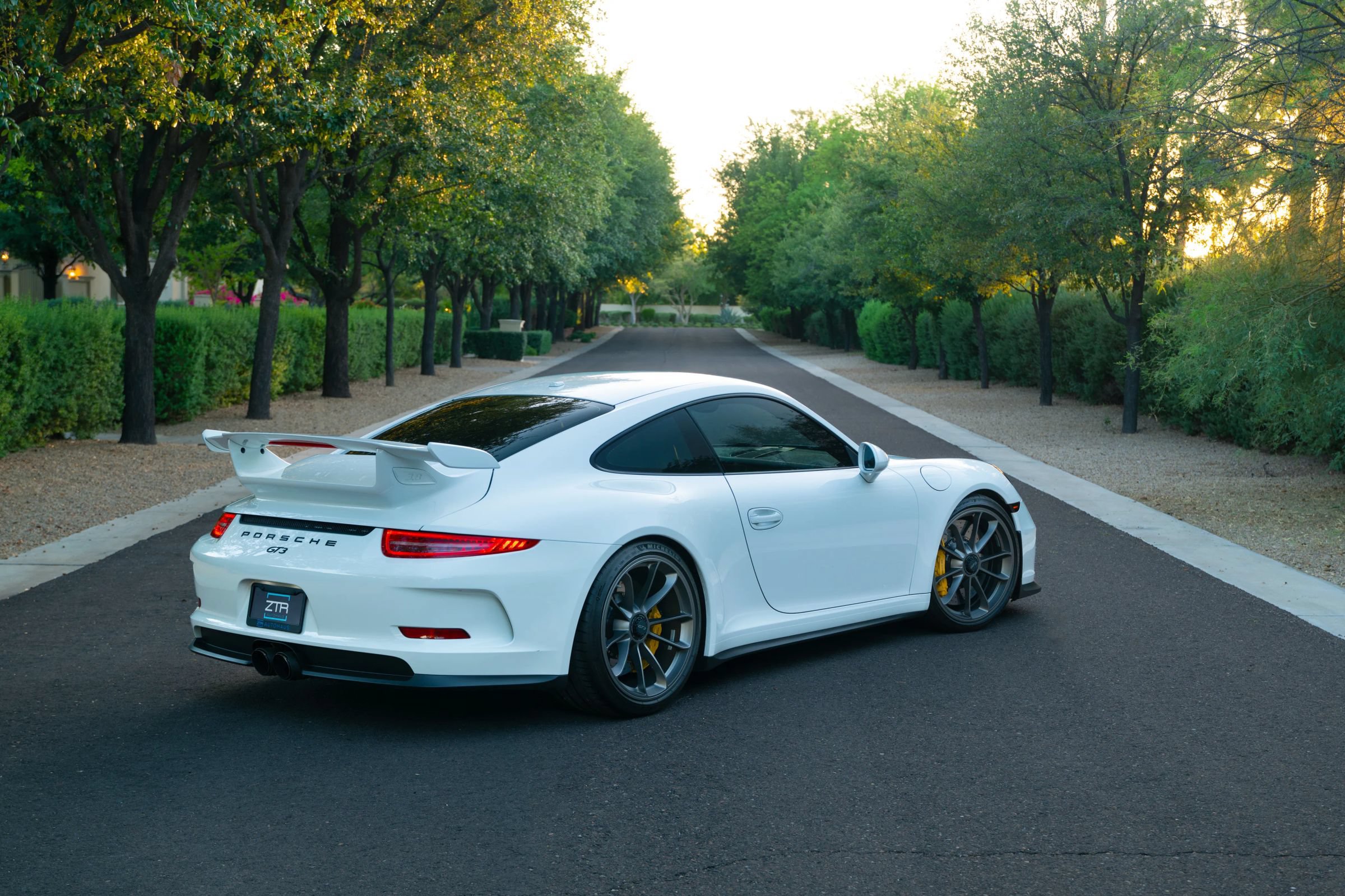 Used 2015 Porsche 911 GT3 RWD image 7